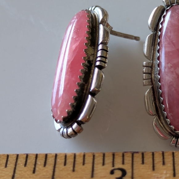 Vintage Native American Pink Mother of Pearl Earrings - Picture 3 of 8